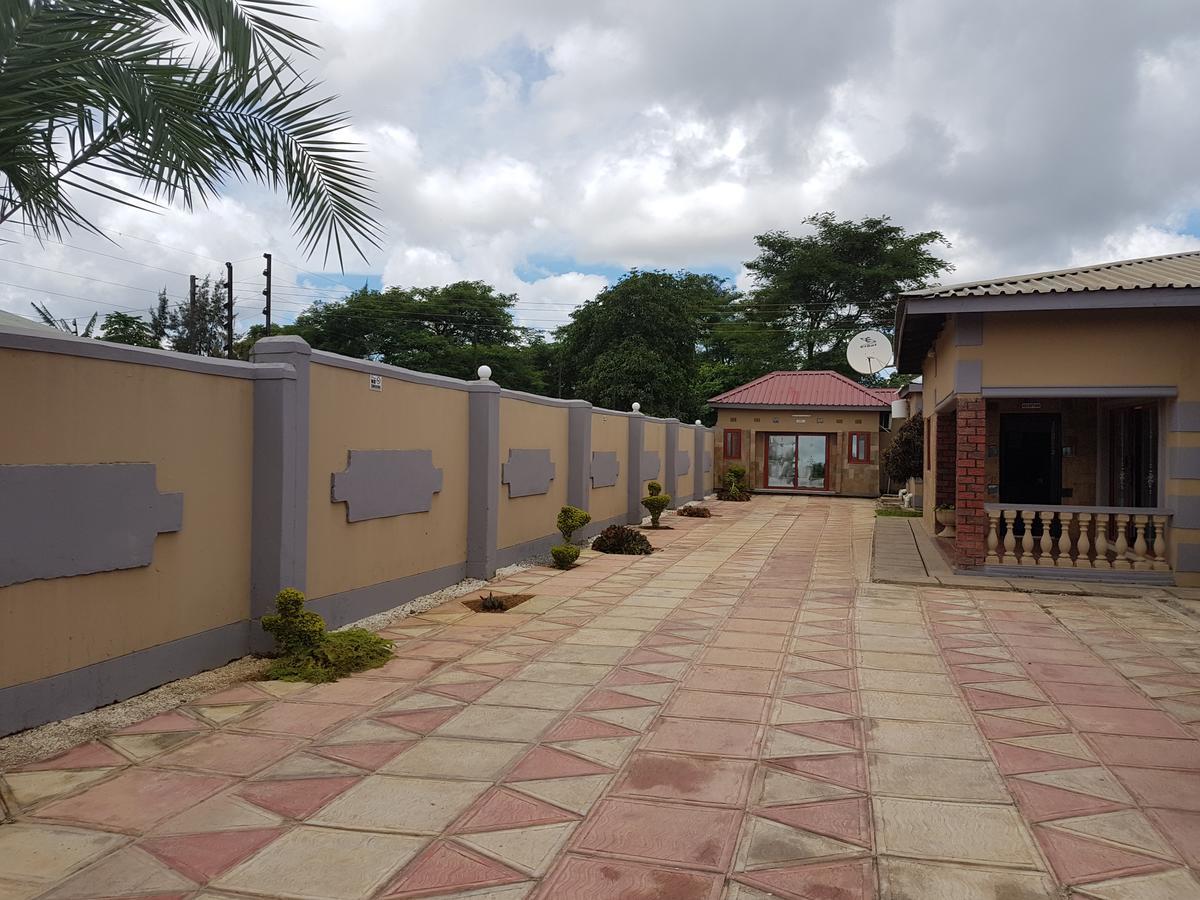 Rugems Executive Lodge Lusaka Exterior foto